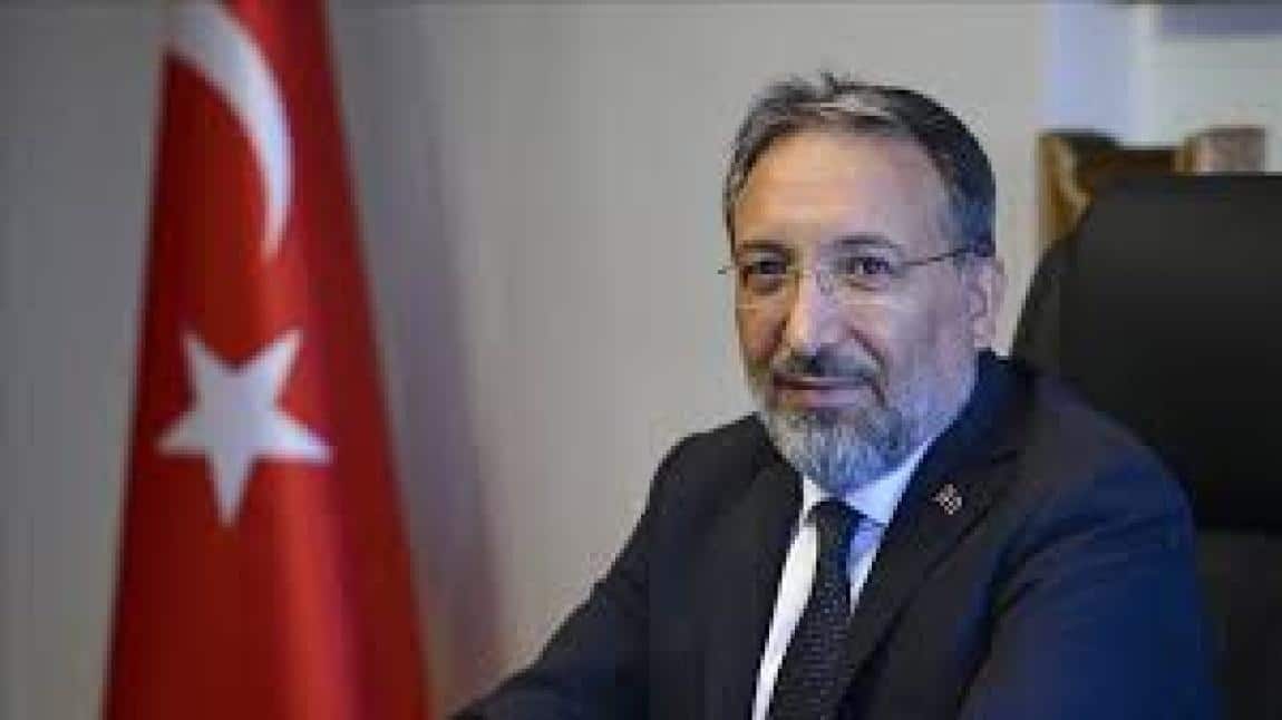 OKULUMUZUN MEDAR- İFTİHARI PROF.DR.SAFİ ARPAGUŞ